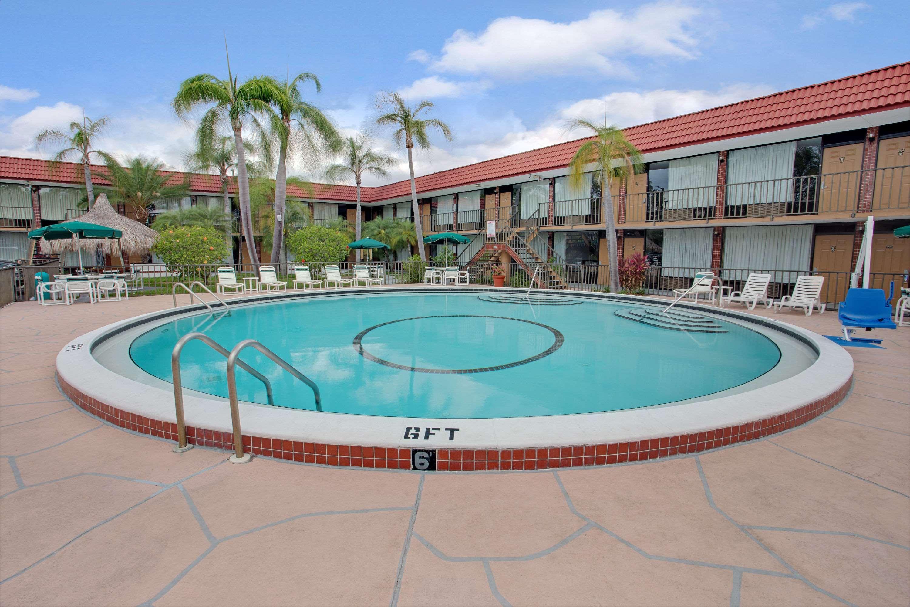 Days Inn By Wyndham Clearwater/Central Luaran gambar