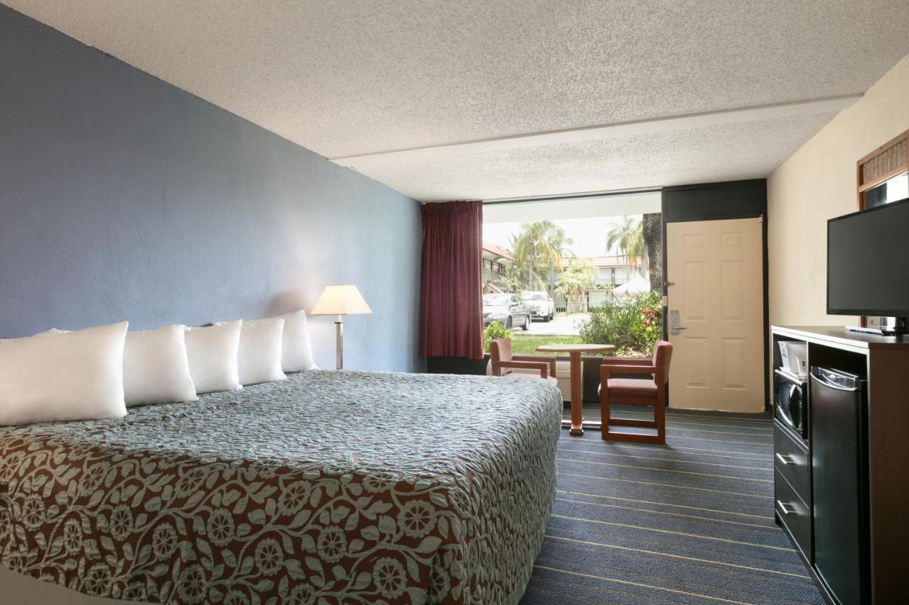 Days Inn By Wyndham Clearwater/Central Luaran gambar